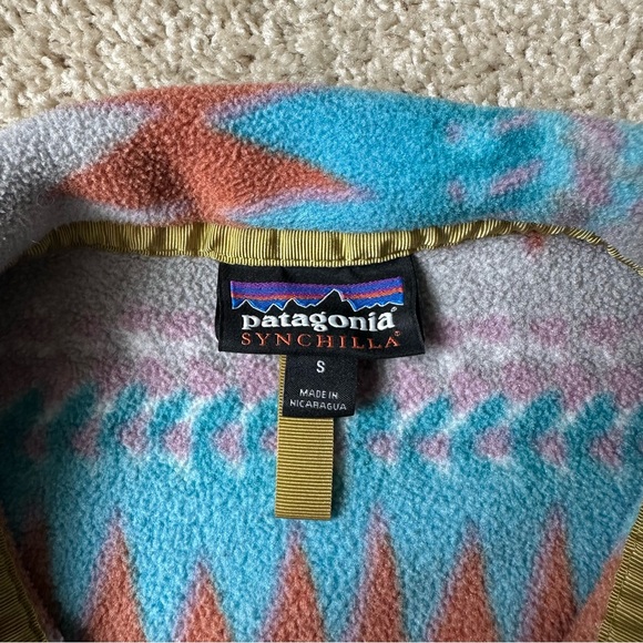 Patagonia Synchilla Blue and Orange Patterned 1/4 Button Fleece Sweater - Picture 3 of 5